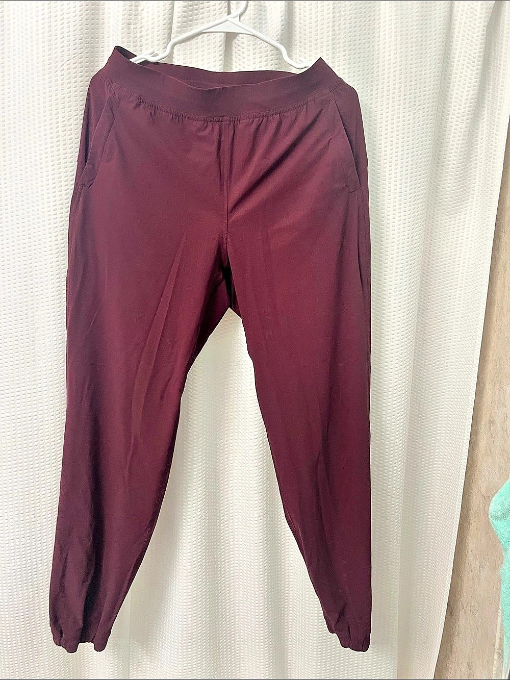 lululemon Dance Studio Mid-Rise Jogger Burgundy Size 8